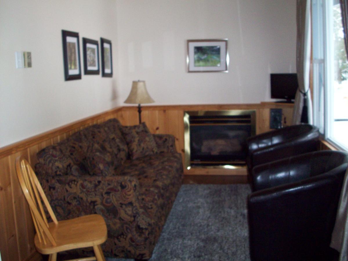 Lakewoods Cottage Oxtongue Lake ภายนอก รูปภาพ